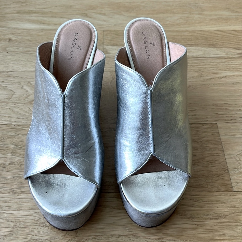 Caslon women’s platform sandals. Silver. Size 8.5. Barely worn.
